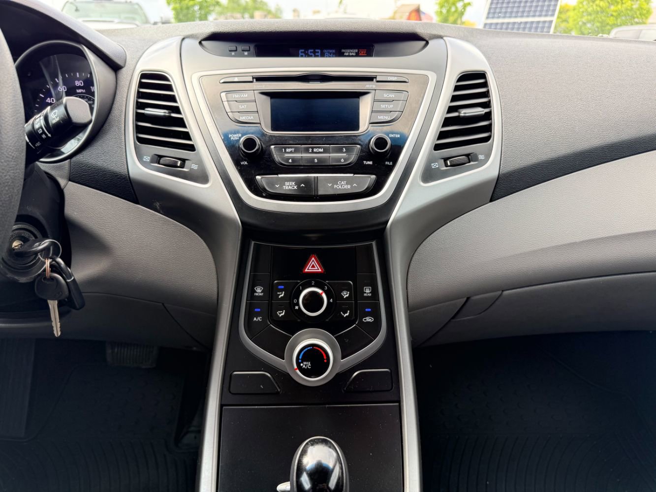 Used 2014 Hyundai Elantra SE FWD image 14