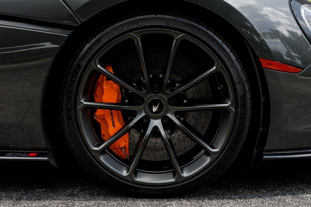Used 2019 McLaren 570S Spider RWD image 28