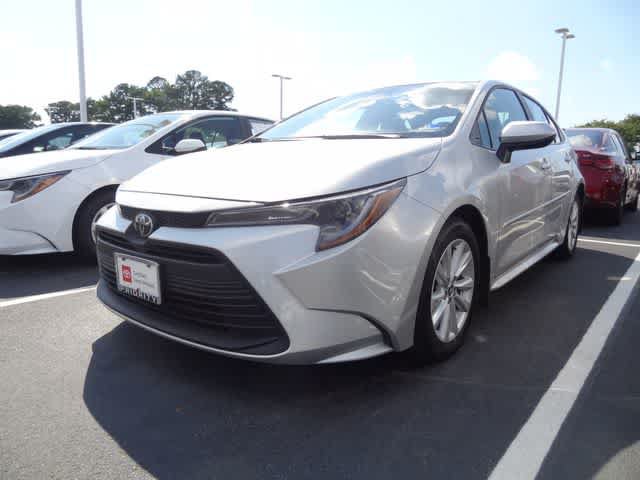 Certified 2025 Toyota Corolla LE w/ LE Premium Package FWD image 1