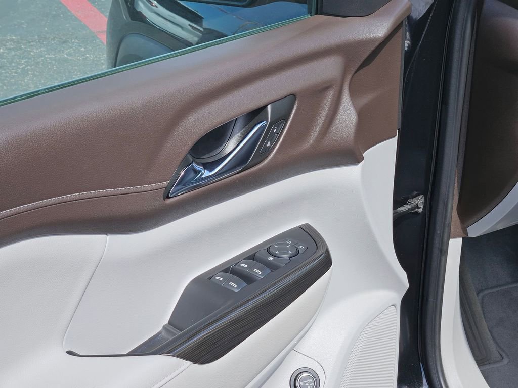 Used 2023 GMC Acadia SLT image 15