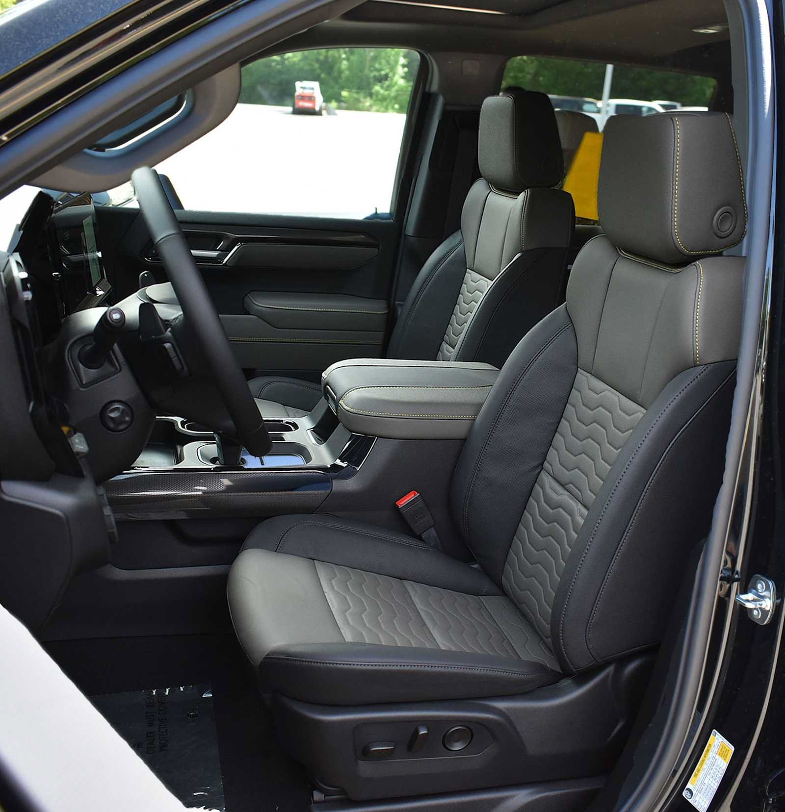 New 2026 Chevrolet Silverado 1500 ZR2 w/ LPO, Dark Essentials Package AWD/4WD image 10