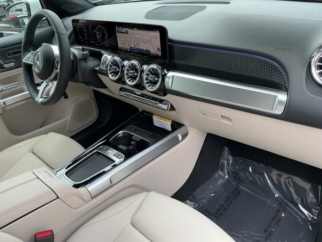 New 2025 Mercedes-Benz GLB 250 image 31