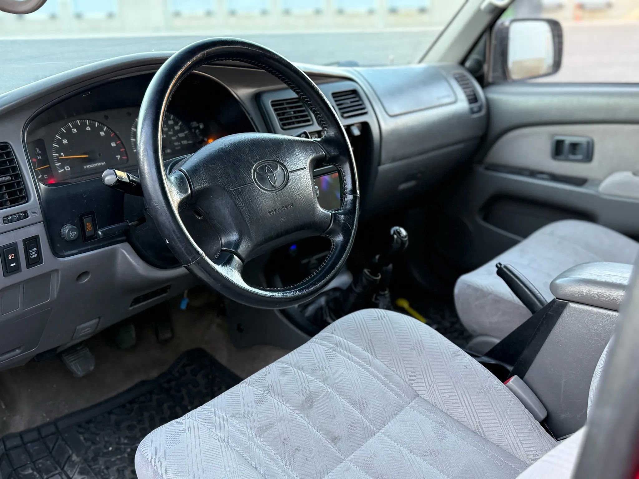 Used 1998 Toyota 4Runner SR5 image 14