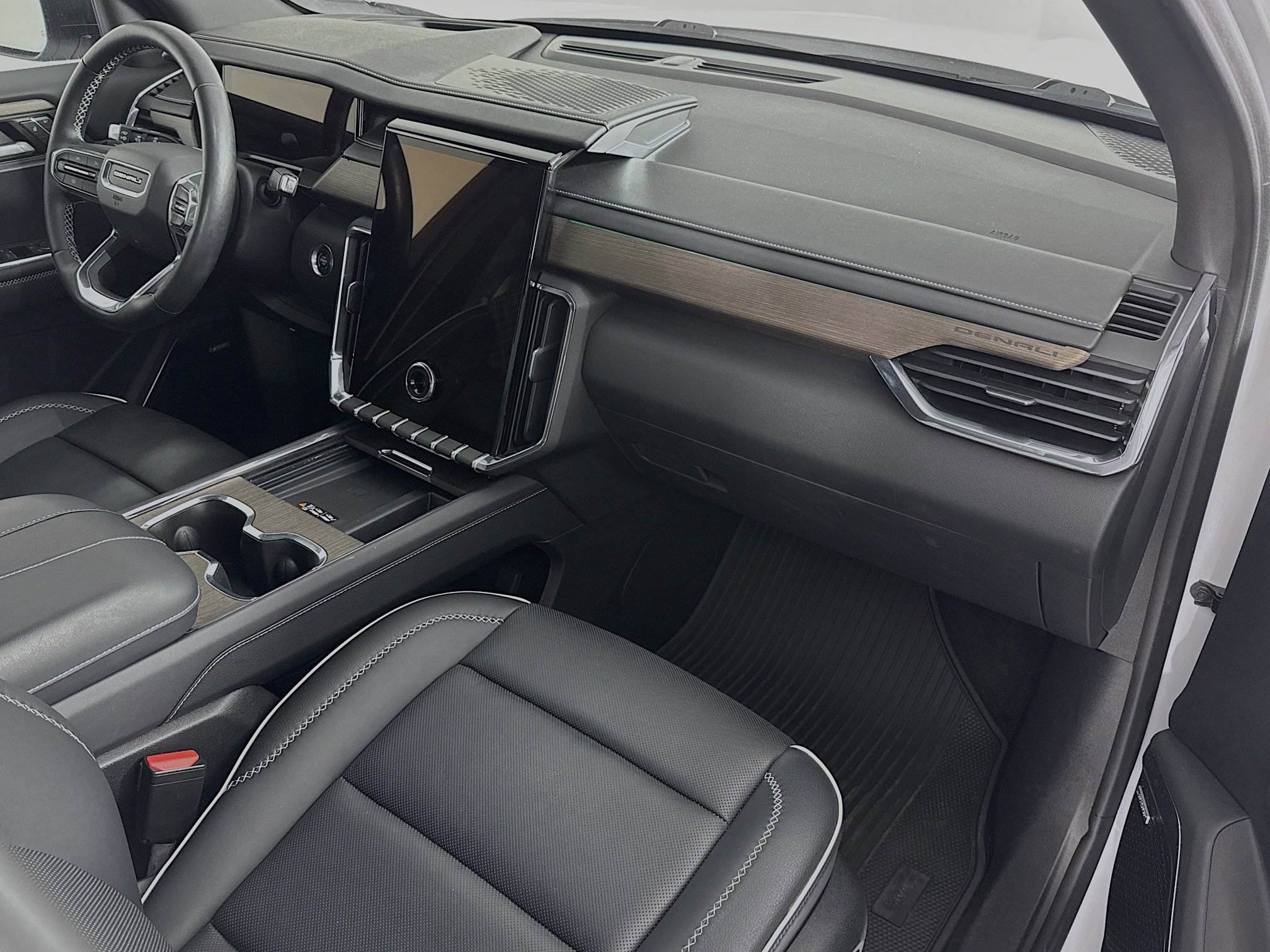 Used 2024 GMC Acadia Denali image 32