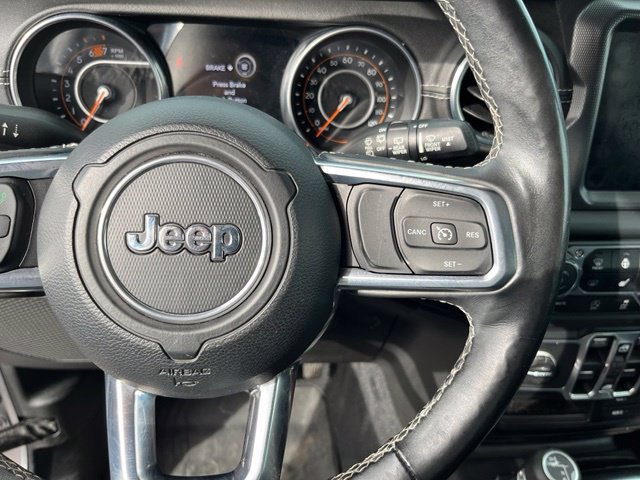 Used 2018 Jeep Wrangler Unlimited Sahara AWD/4WD image 31