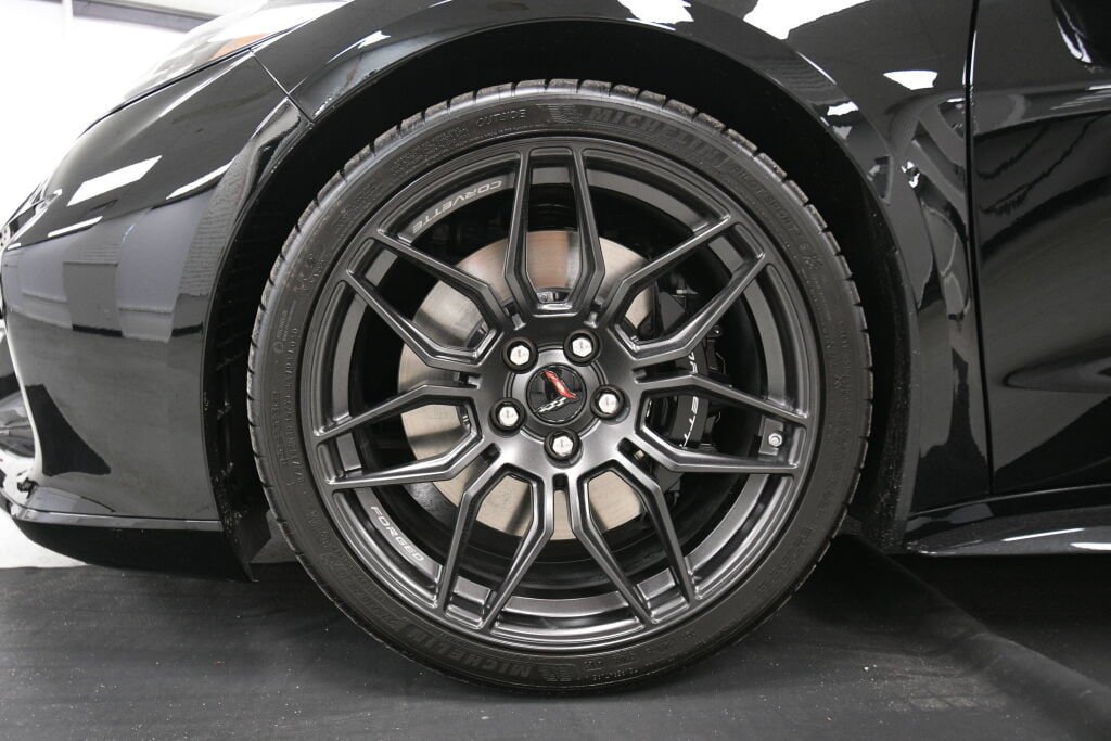 Used 2024 Chevrolet Corvette Z06 RWD image 12