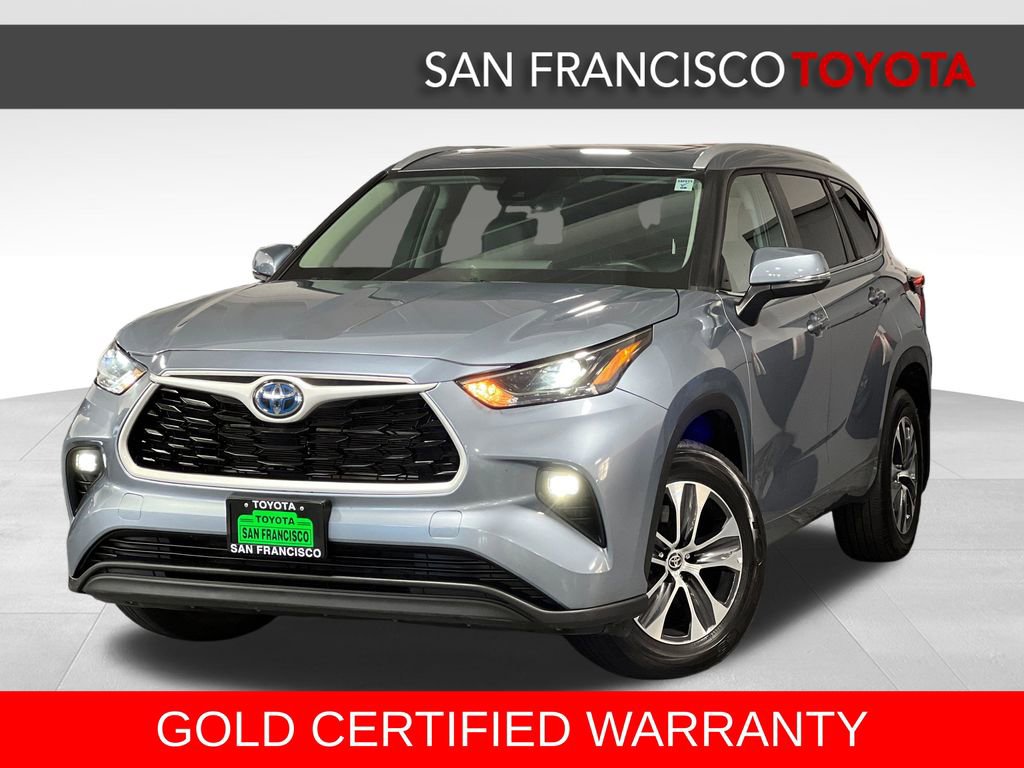 Certified 2024 Toyota Highlander XLE AWD/4WD image 1