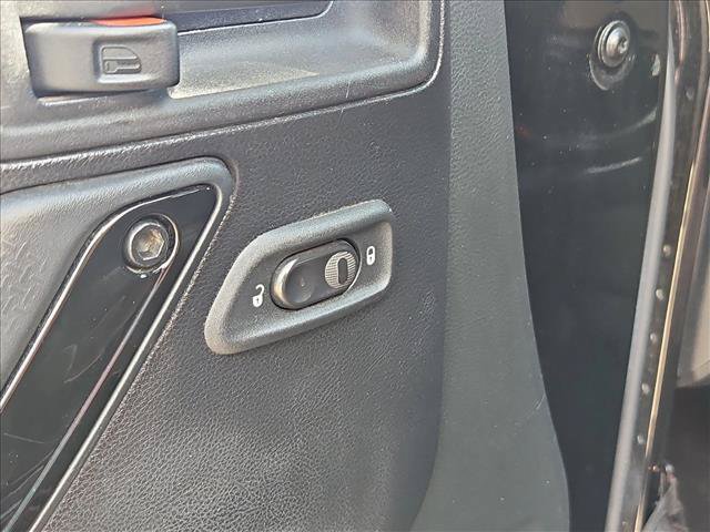 Used 2016 Jeep Wrangler Unlimited Sahara AWD/4WD image 11
