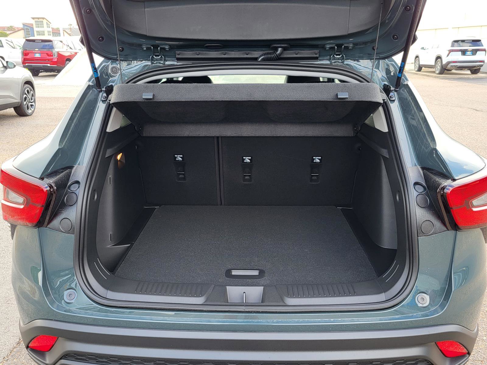 New 2026 Chevrolet Trax LT w/ Midnight Edition image 12