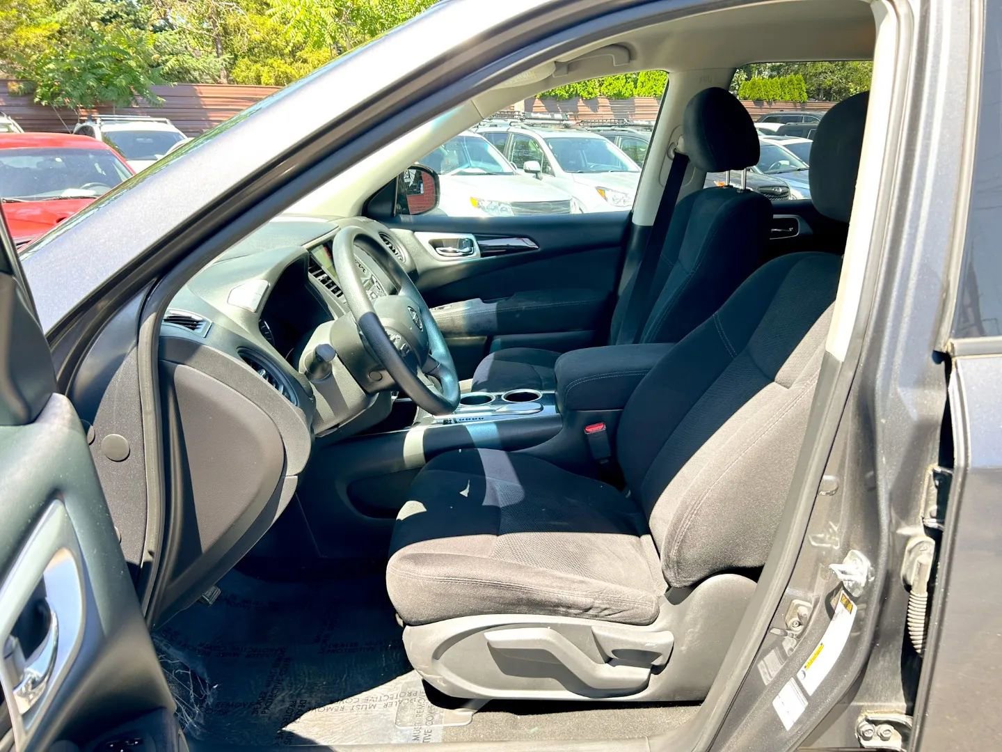 Used 2014 Nissan Pathfinder S image 8