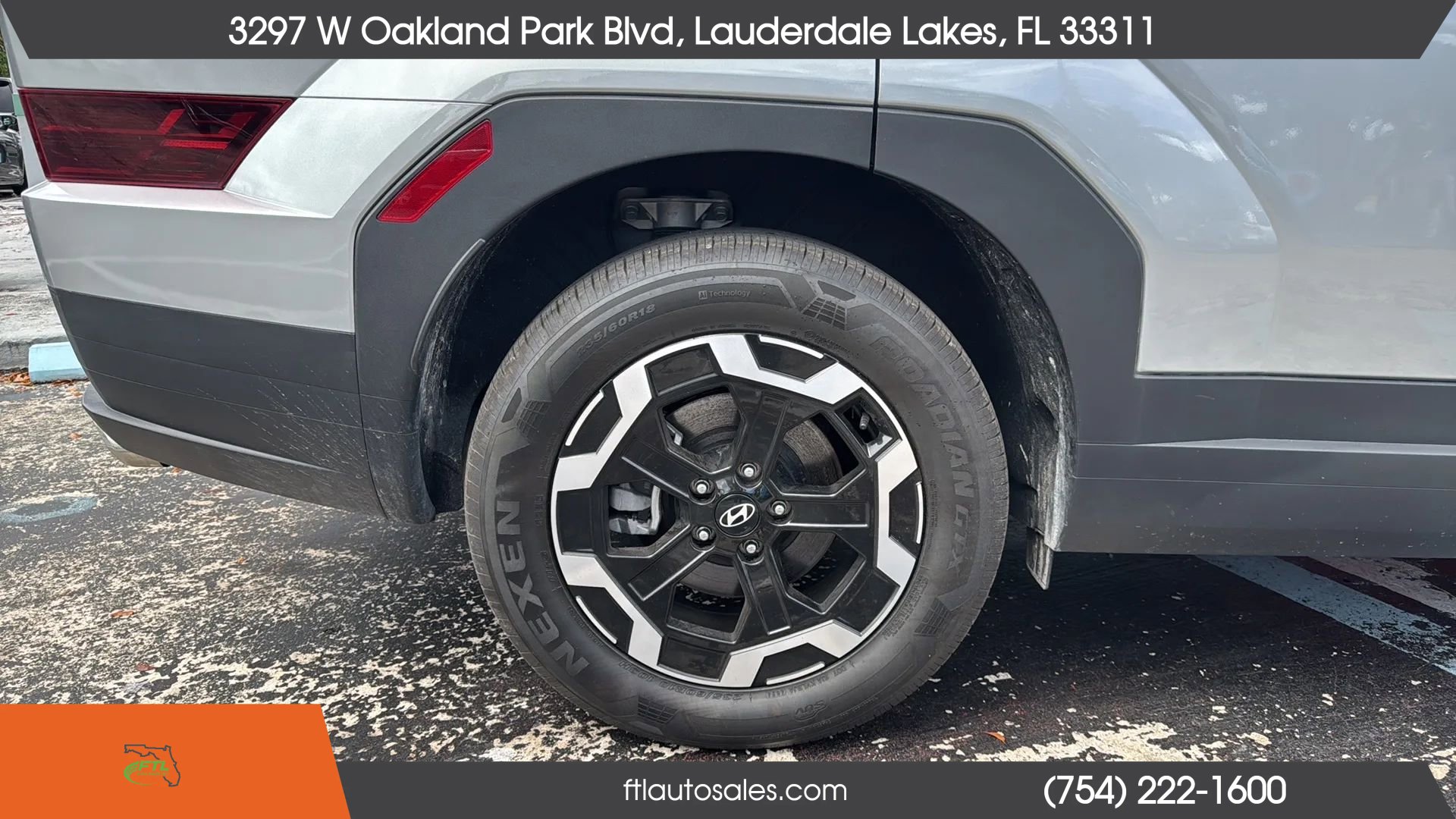 Used 2025 Hyundai Santa Fe SE FWD image 12