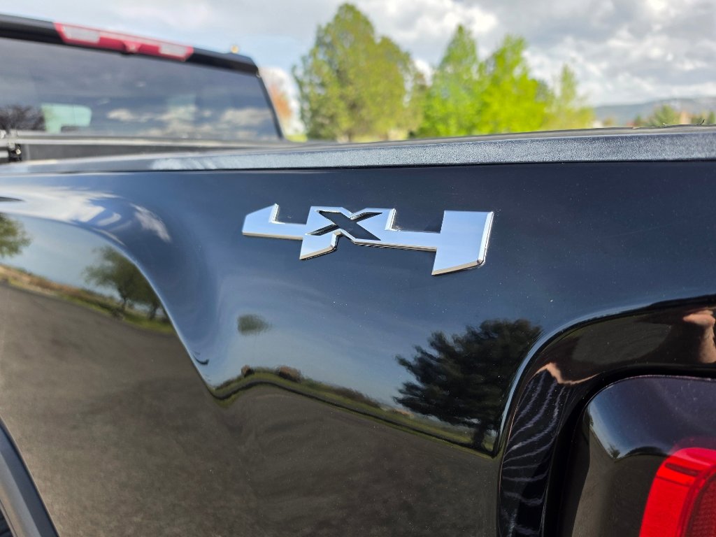 Used 2020 GMC Sierra 2500 SLT w/ Gooseneck/5TH Wheel Package AWD/4WD image 11