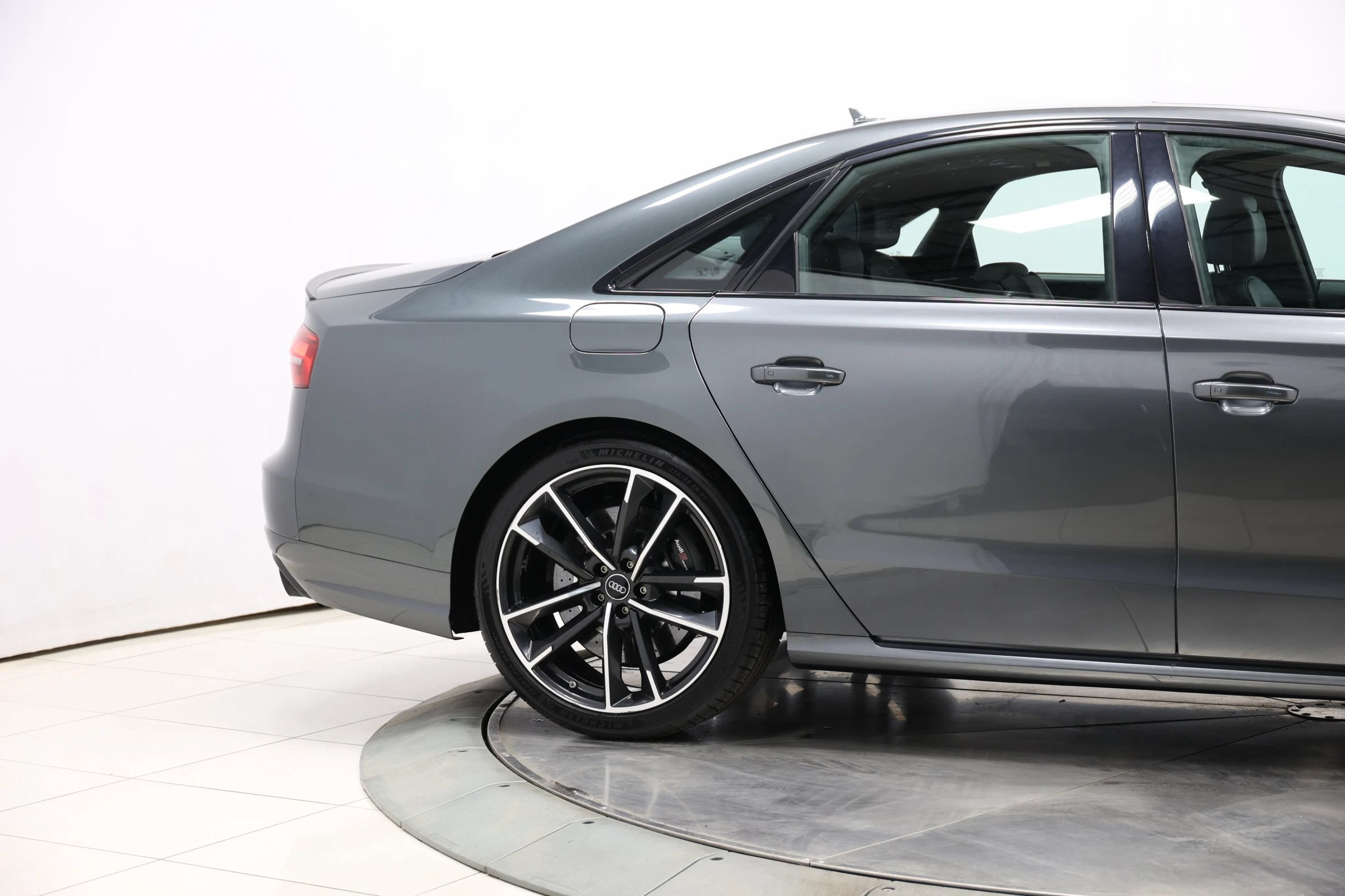 Used 2016 Audi S8 Plus AWD/4WD image 71