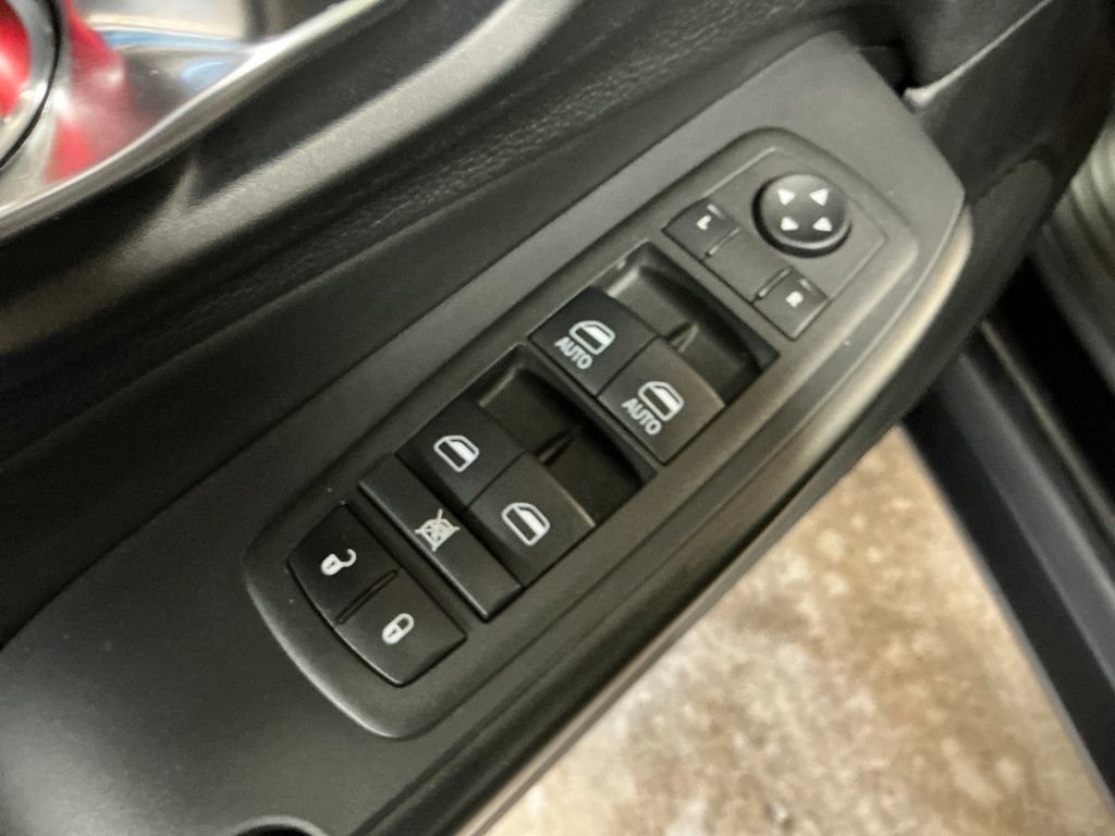 Certified 2022 Jeep Cherokee Trailhawk AWD/4WD image 16