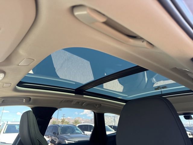 New 2026 Volvo XC60 B5 Plus w/ Climate Package image 16