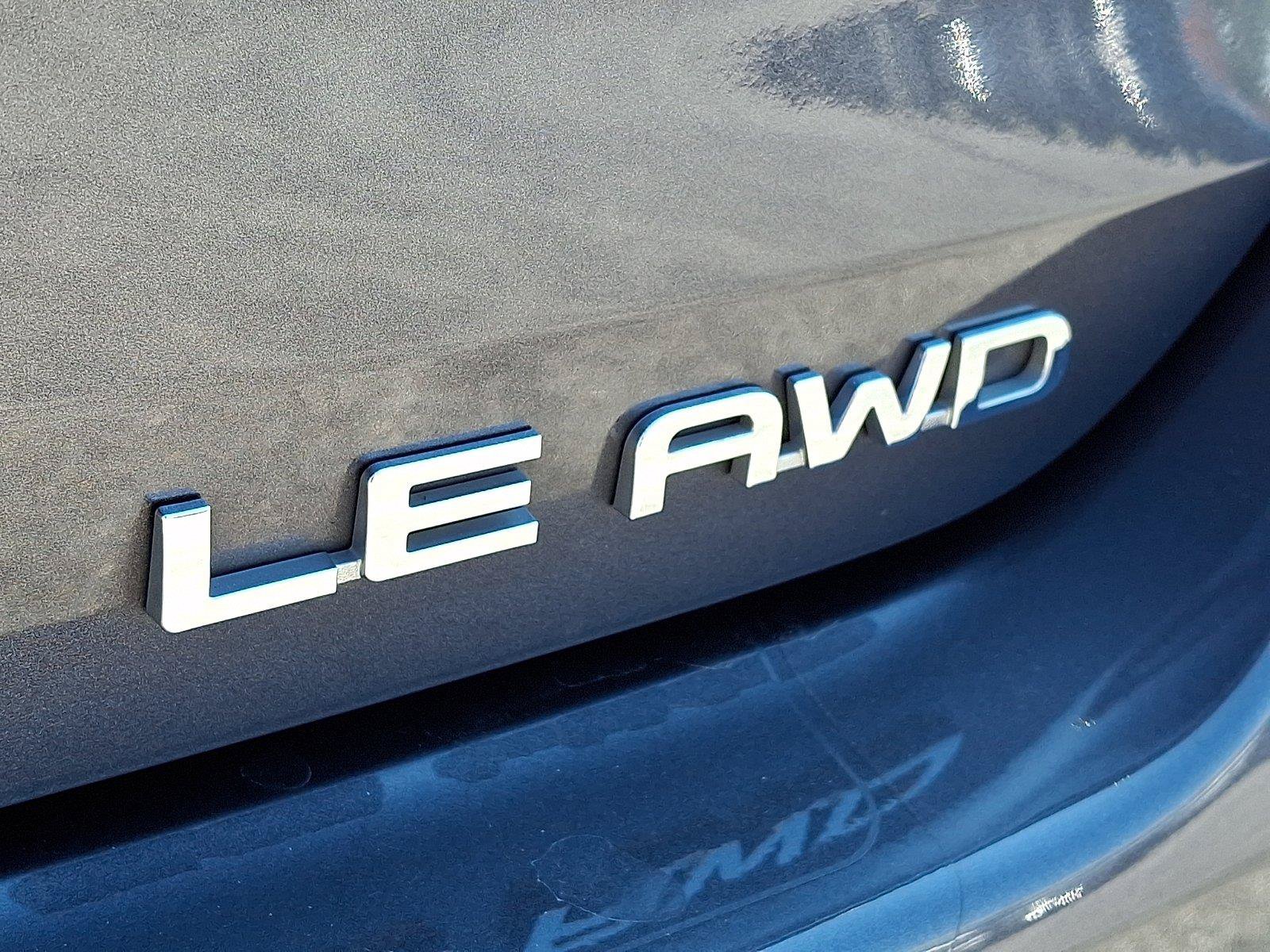 Used 2021 Toyota Highlander LE AWD/4WD image 34