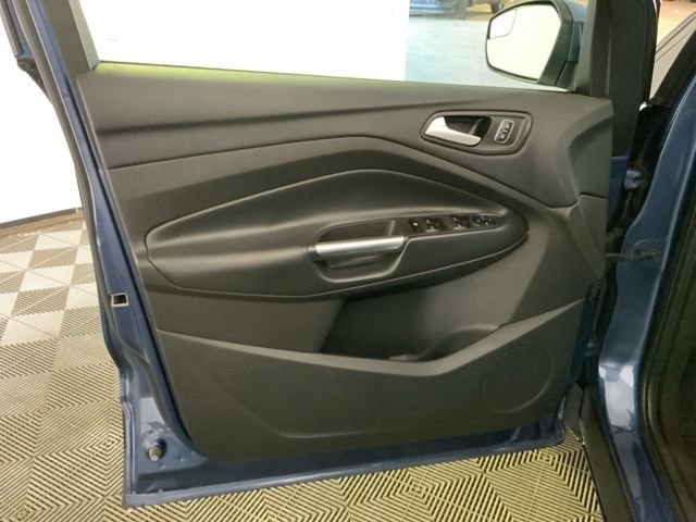 Used 2018 Ford Escape SE FWD image 18