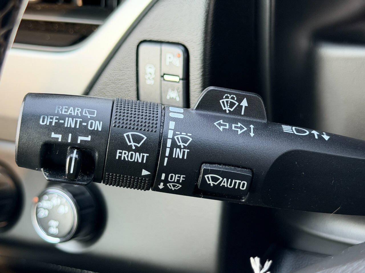 Used 2016 Chevrolet Tahoe LTZ AWD/4WD image 39
