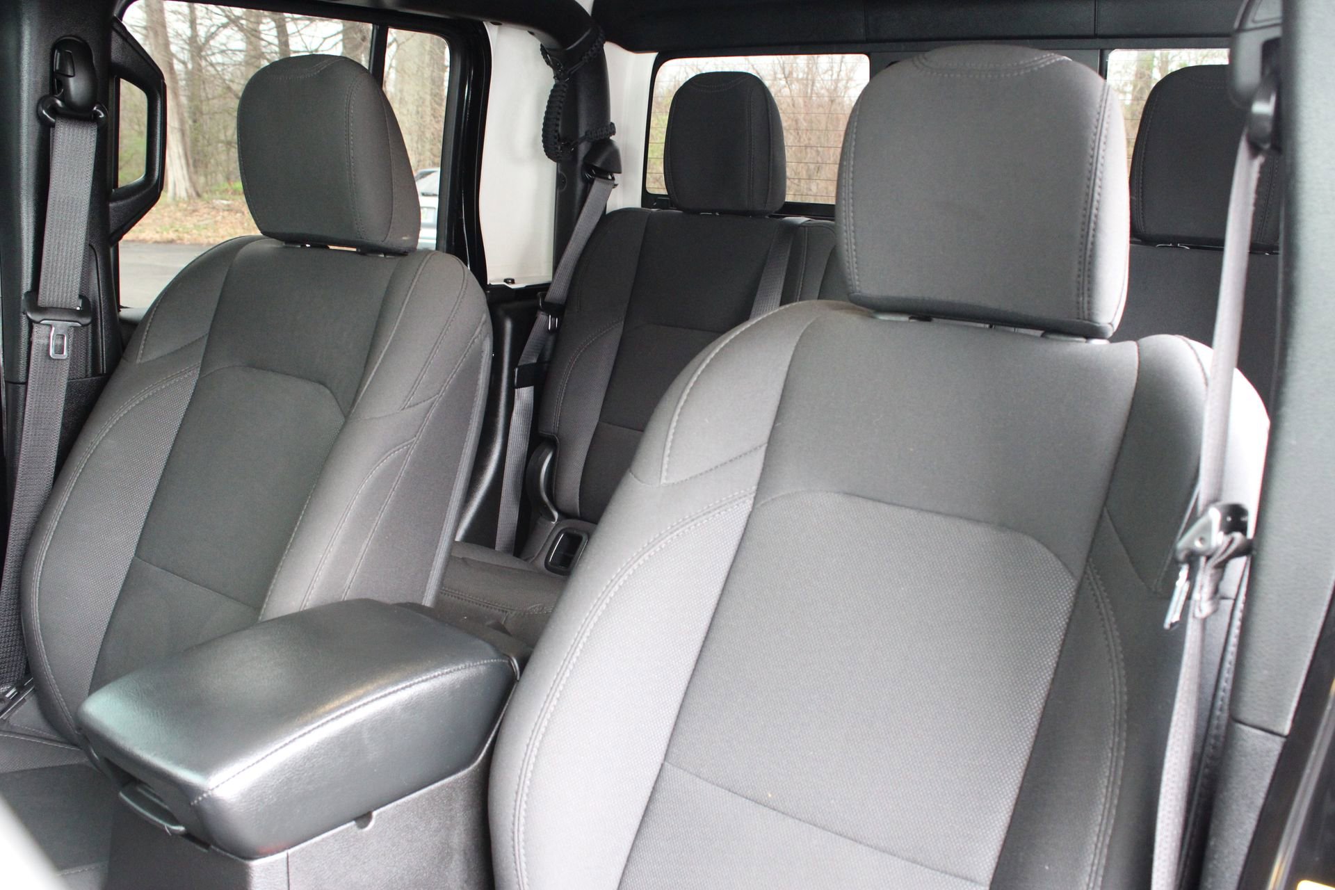 Used 2023 Jeep Gladiator Sport image 12