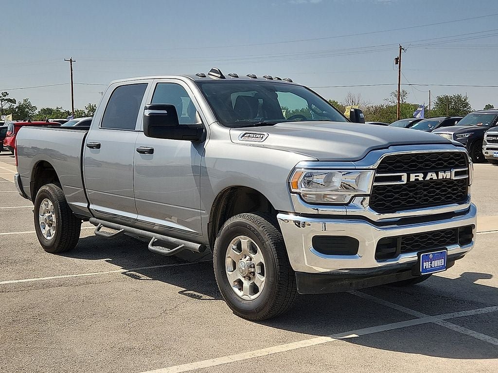 Used 2024 RAM 2500 Tradesman w/ Chrome Appearance Group AWD/4WD image 6