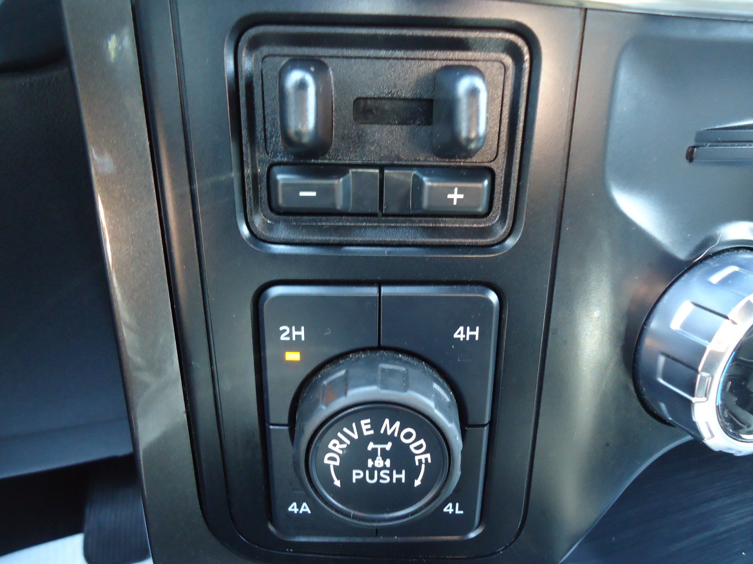 Used 2023 Ford F150 Lariat w/ Equipment Group 502A High AWD/4WD image 23