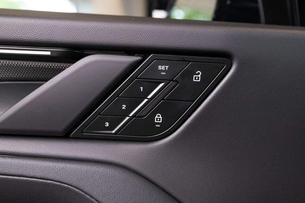 New 2026 Porsche Cayenne Electric AWD/4WD image 21