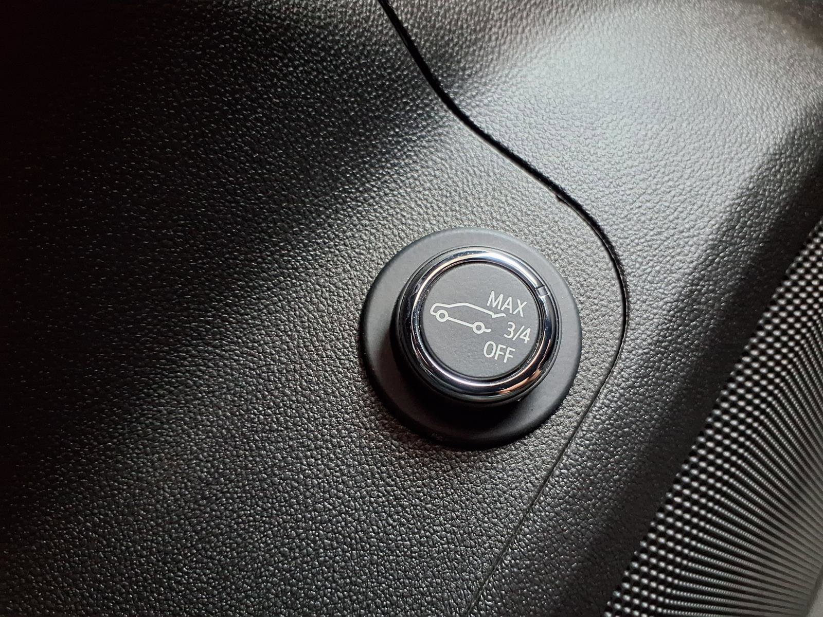 Used 2023 GMC Acadia SLT w/ LPO, Floor Liner Package AWD/4WD image 22