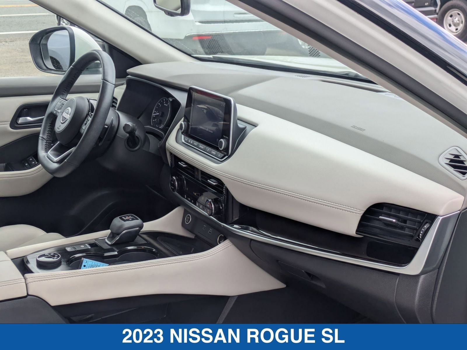 Used 2023 Nissan Rogue SL AWD/4WD image 37