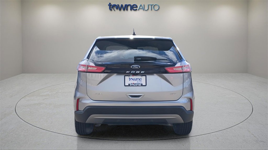 Used 2022 Ford Edge SEL image 4