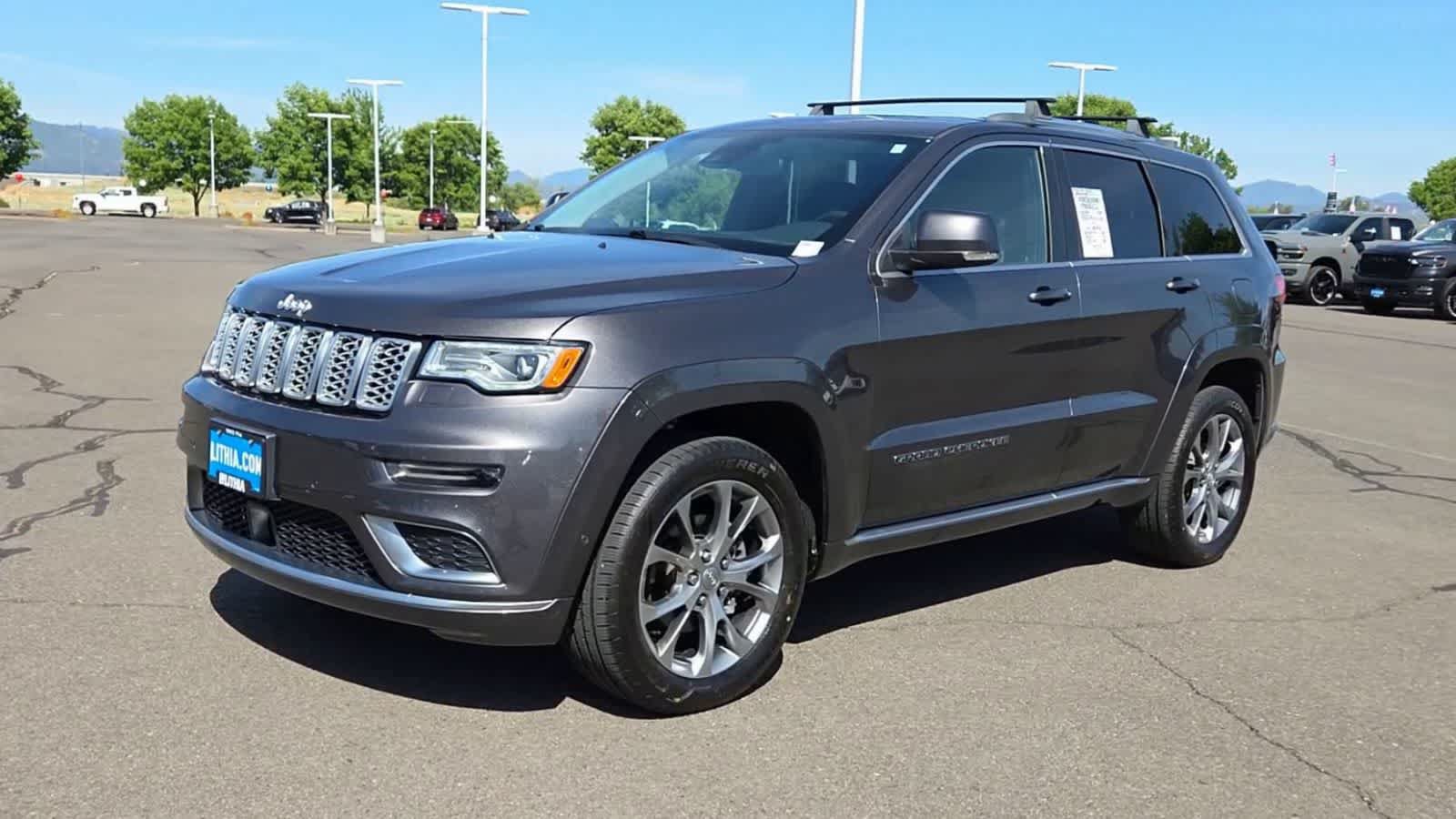 Used 2020 Jeep Grand Cherokee Summit w/ Platinum Series Group AWD/4WD image 4