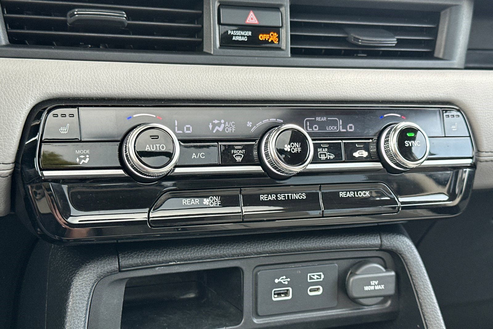 Used 2025 Honda Pilot Touring image 28