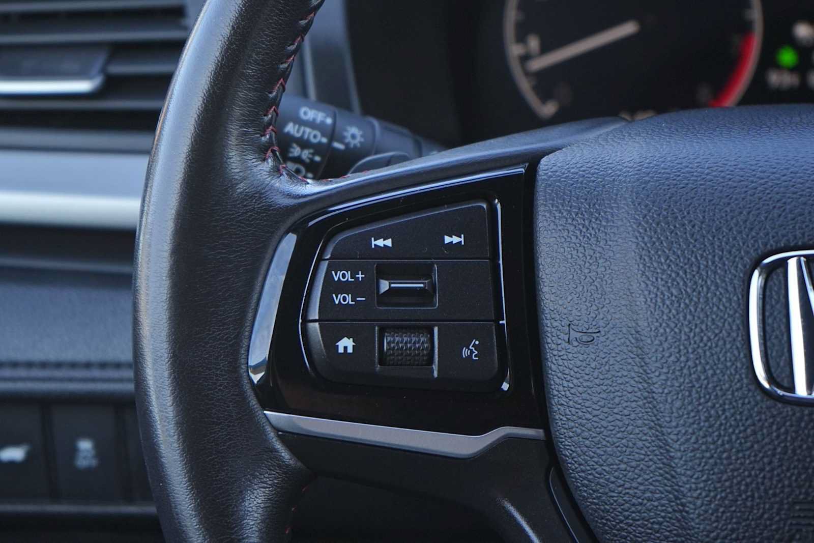 Certified 2025 Honda Odyssey Sport-L image 17