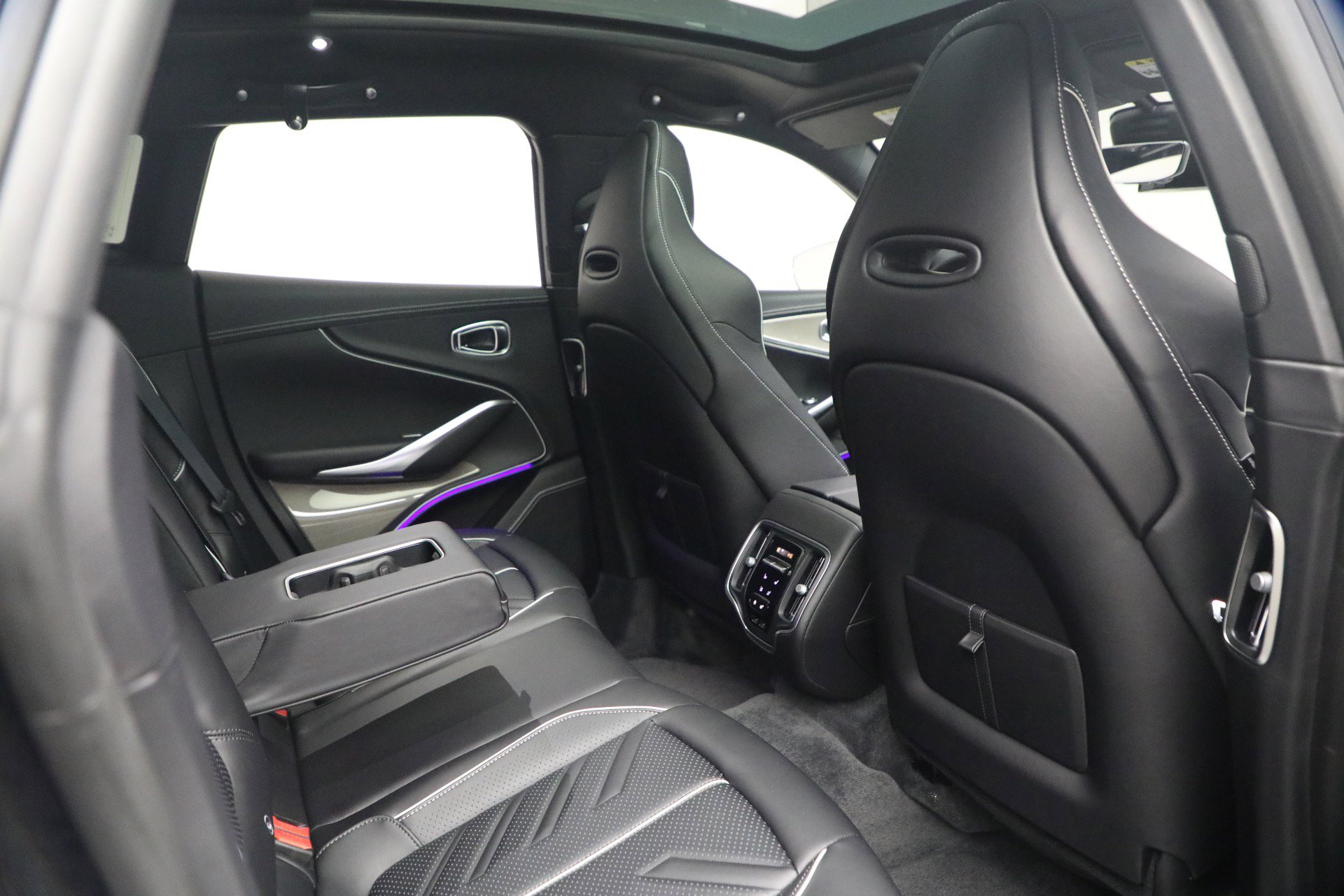 New 2026 Aston Martin DBX S image 21