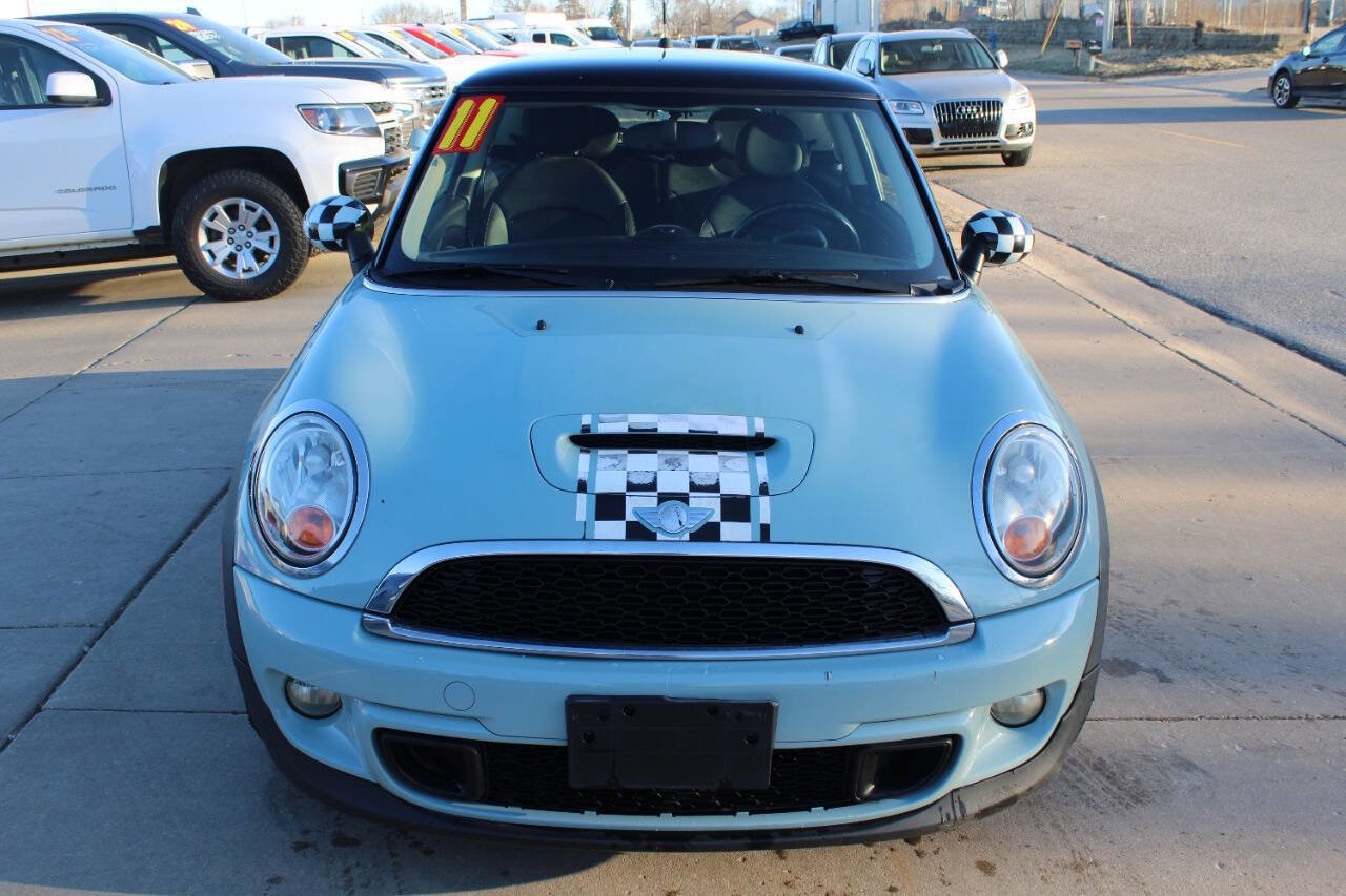 Used 2011 MINI Cooper S image 2