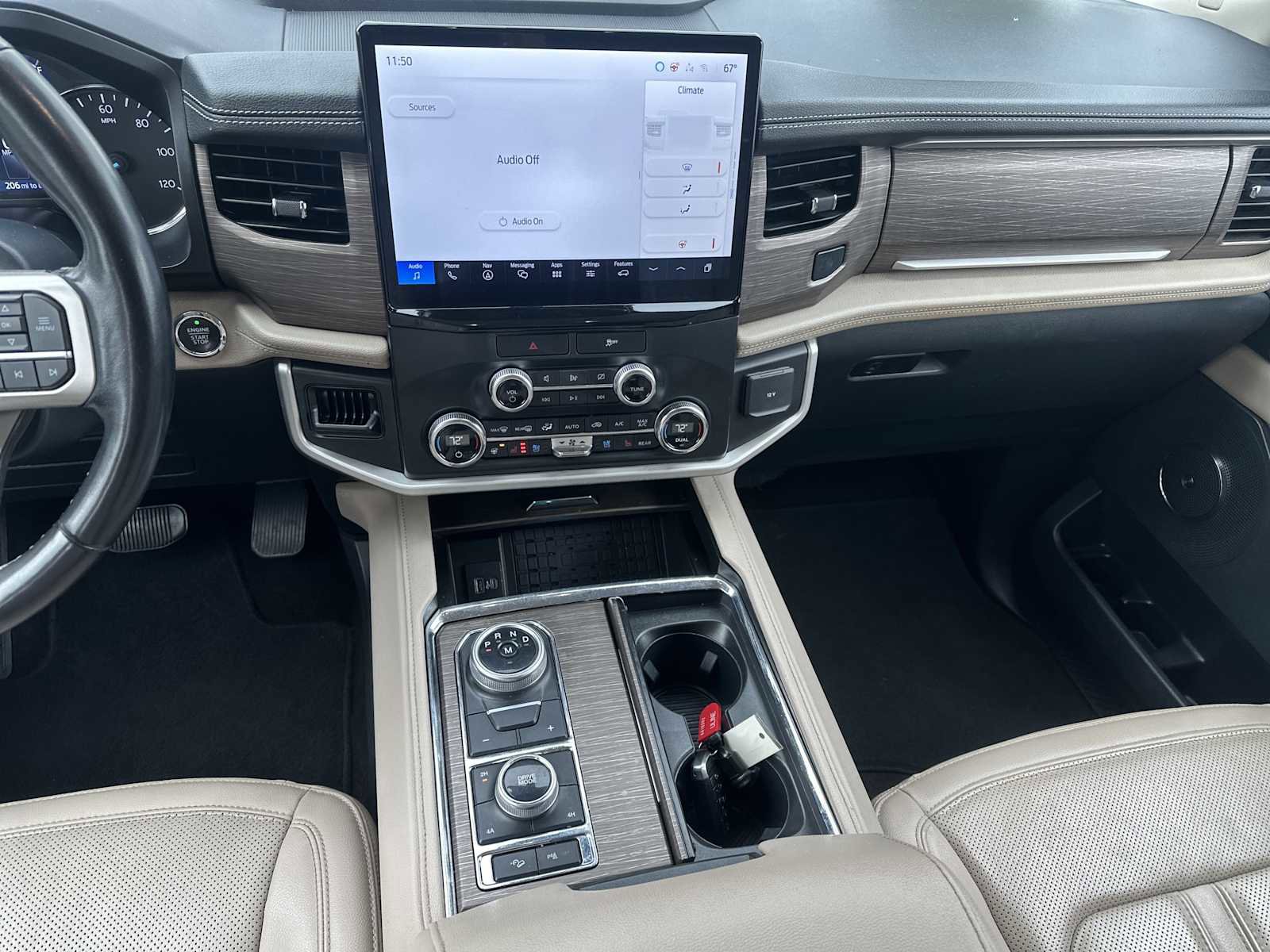 Used 2022 Ford Expedition Limited image 13