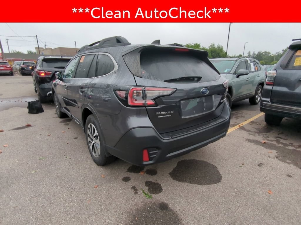 Used 2022 Subaru Outback Premium AWD/4WD image 4