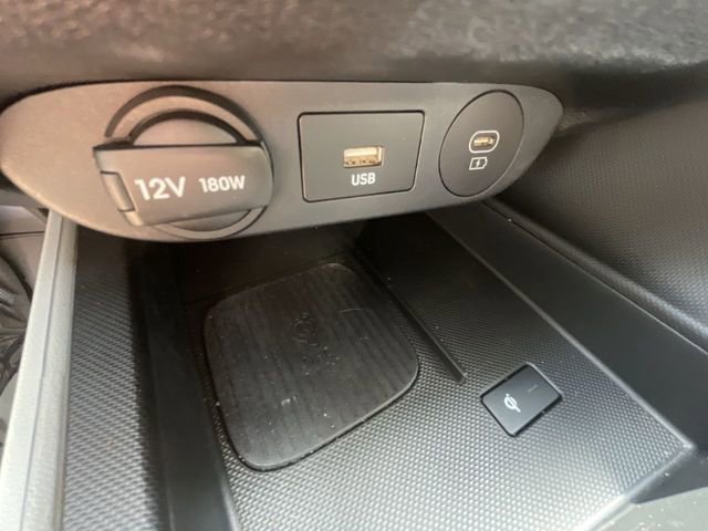 Used 2024 Hyundai Elantra Limited FWD image 23