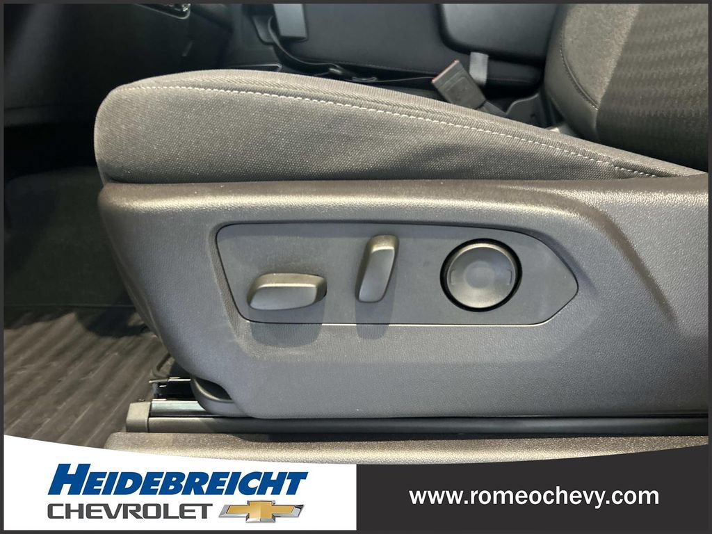 Used 2024 Chevrolet Silverado 1500 LT AWD/4WD image 14