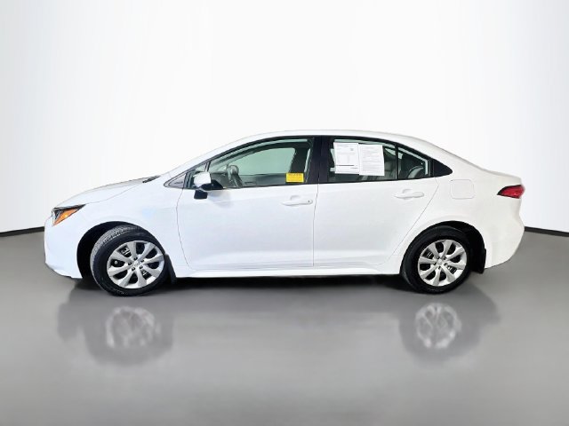 Used 2026 Toyota Corolla LE FWD image 5