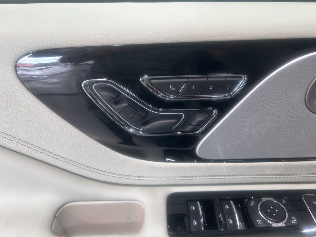 New 2025 Lincoln Aviator Black Label w/ Black Label Special Edition image 13