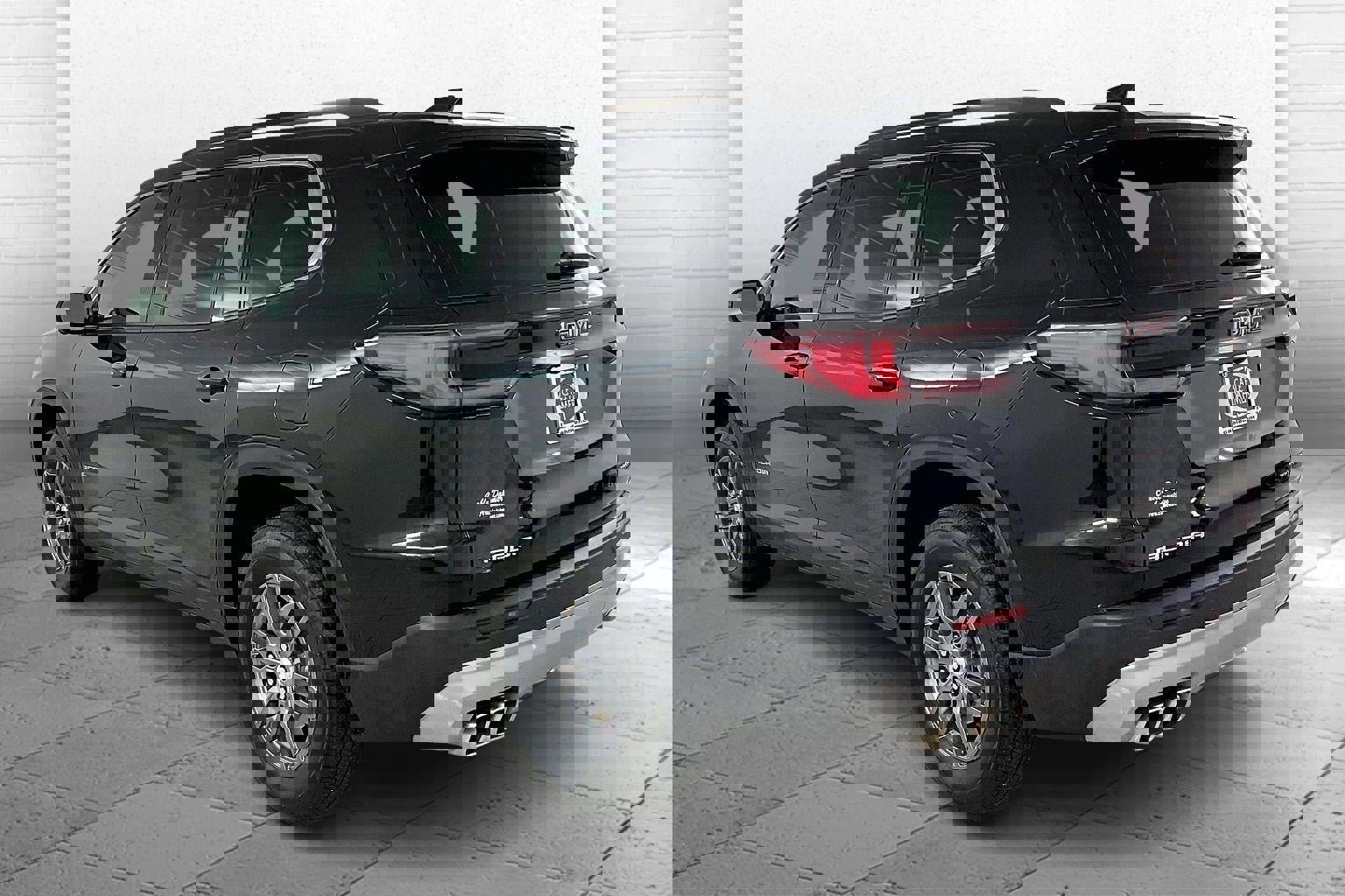 Used 2025 GMC Acadia Elevation image 4