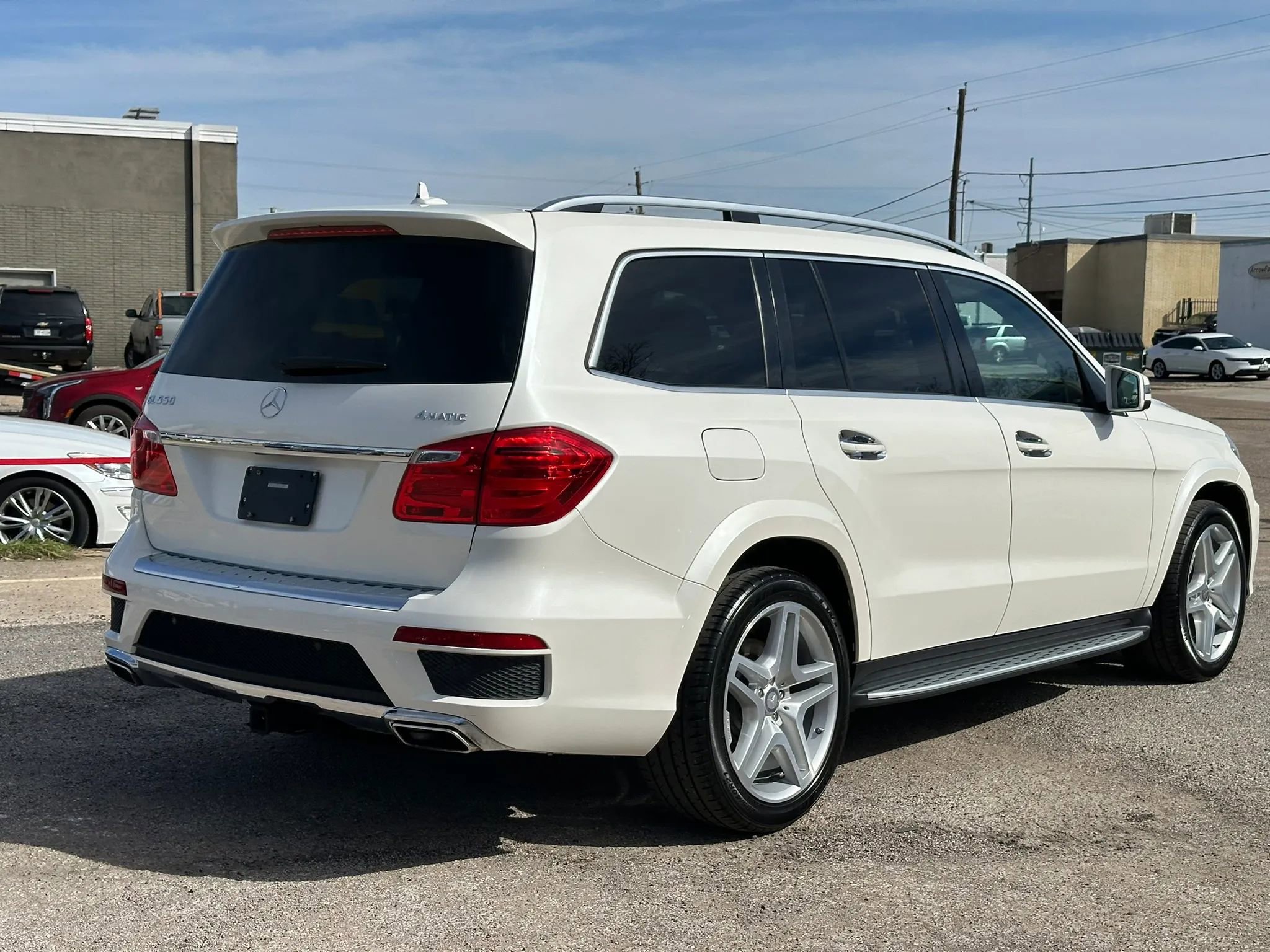 Used 2015 Mercedes-Benz GL 550 4MATIC image 7