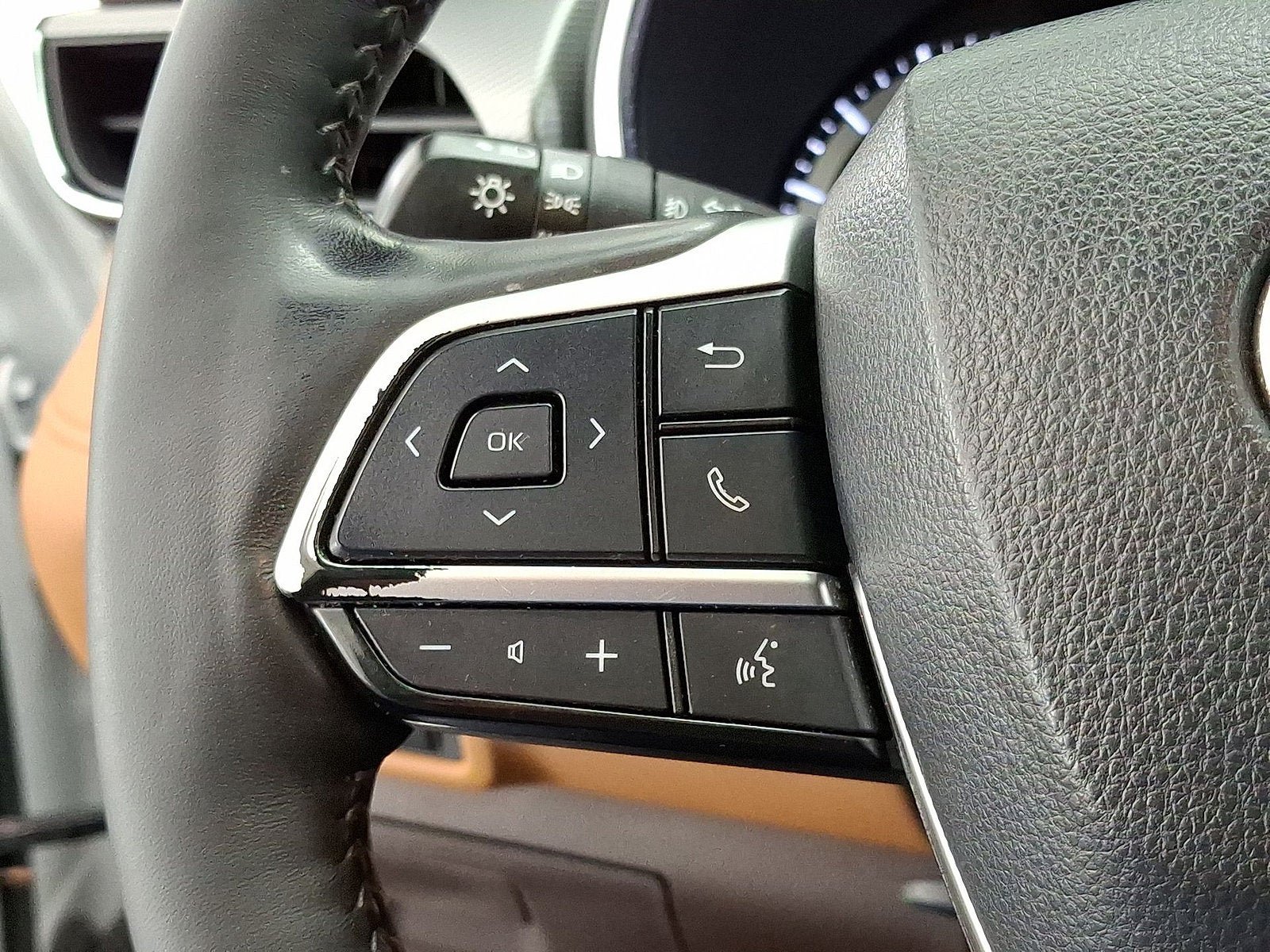 Used 2022 Toyota Highlander Platinum AWD/4WD image 9