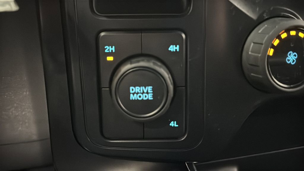 Used 2025 Ford F150 STX w/ Equipment Group 200A image 29