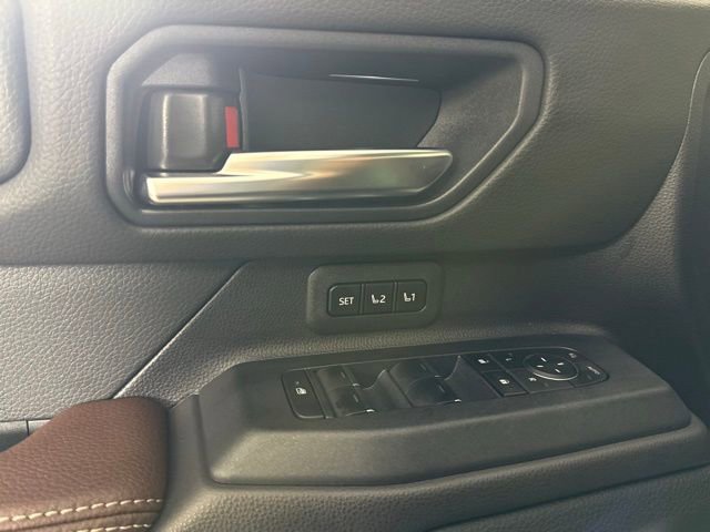 Used 2025 Toyota Land Cruiser image 17