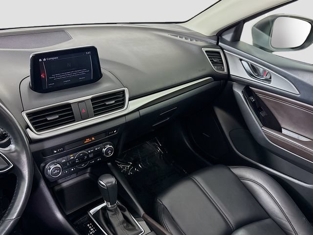 Used 2018 MAZDA MAZDA3 Touring FWD image 24