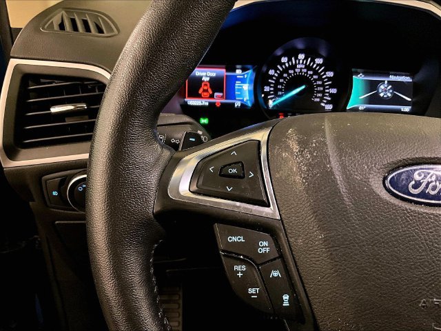 Used 2020 Ford Edge SEL w/ Convenience Package AWD/4WD image 17