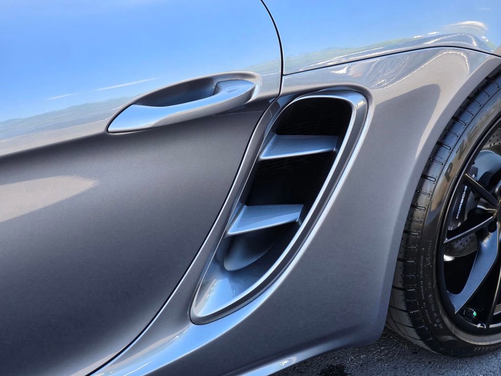 Used 2025 Porsche 718 Boxster image 27