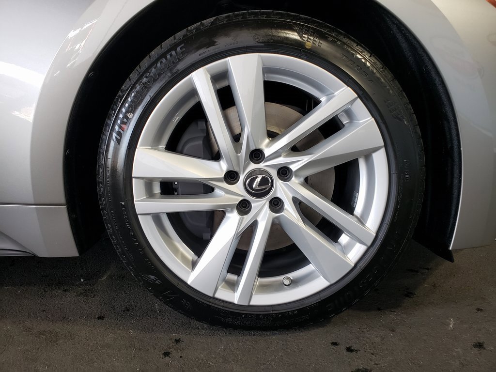 New 2025 Lexus IS 300 image 4