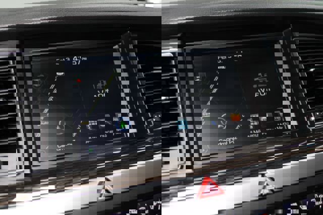 Used 2015 Hyundai Genesis 3.8 w/ Option Group 03 image 17